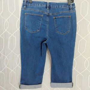 Chico's Perfect Stretch Girlfriend Slim Leg Capri 1